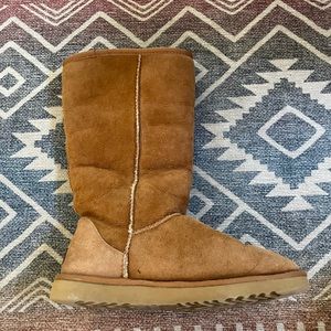 TALL UGG BOOTS- your fall fashion staple!